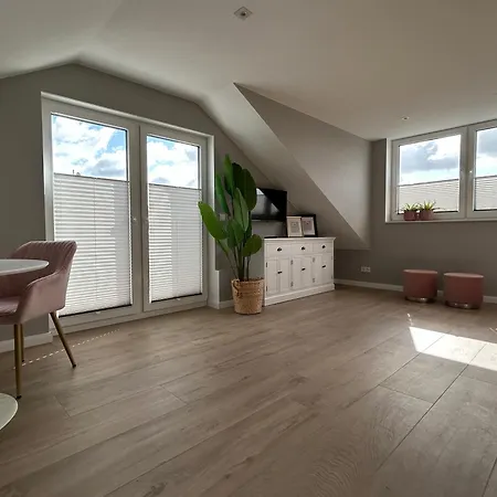 Luxuswohnung, Airport-messe Fusslaeufig Erreichbar 1 Lägenhet Düsseldorf